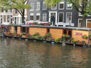 This delightful residence is permanently moored here in this canal