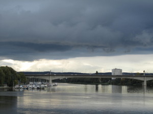 There's anger in them there clouds - maybe even a few tails of beginning tornadoes - if we were in Kansas